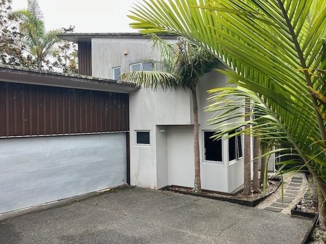37 Scarlet Oak Drive, Schnapper Rock, Auckland - Carousel 1