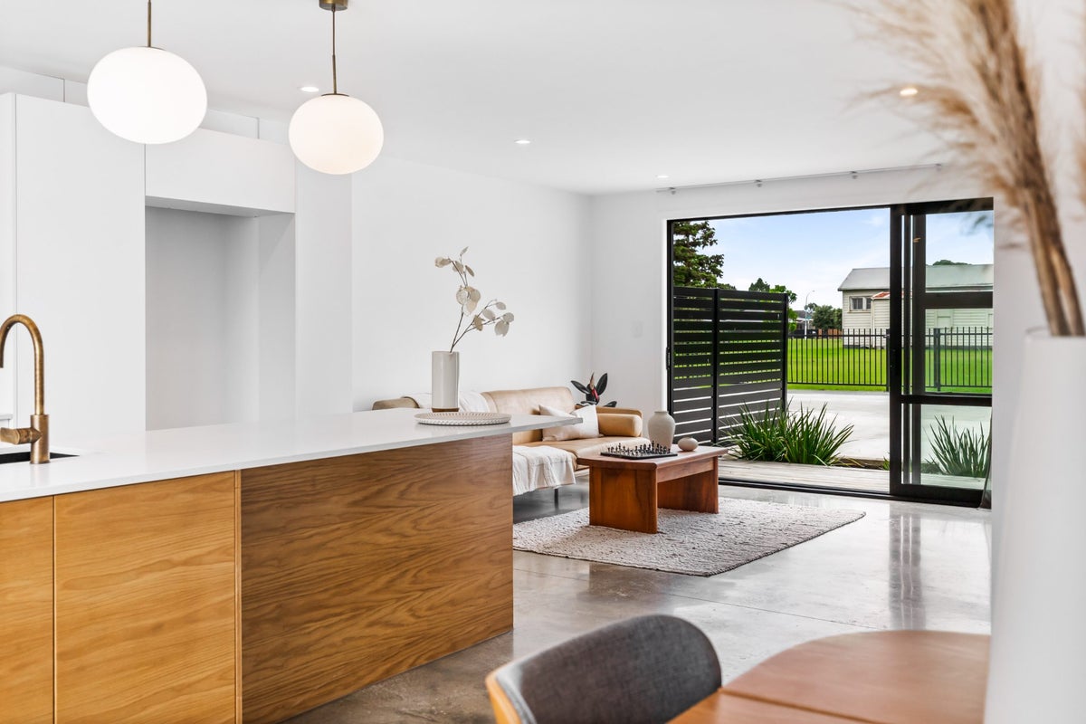26F Brennan Avenue, Te Atatu Peninsula, Auckland - Carousel 2