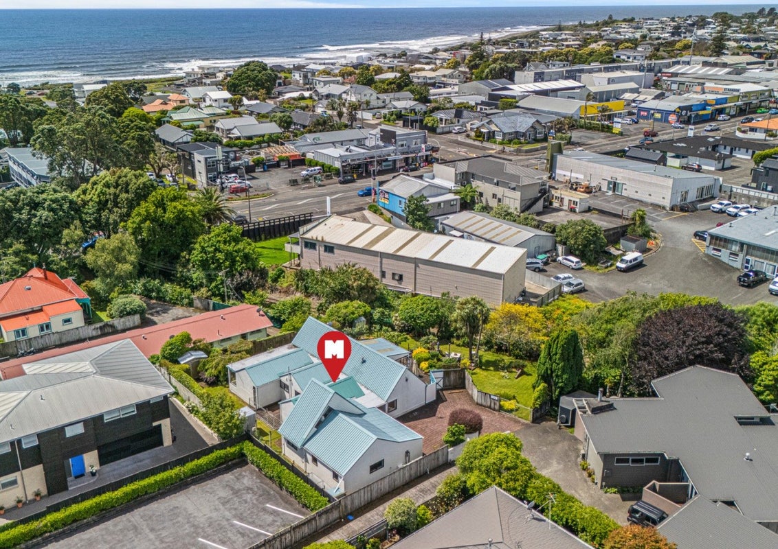 13A Mangorei Road, Strandon, New Plymouth - Carousel 1
