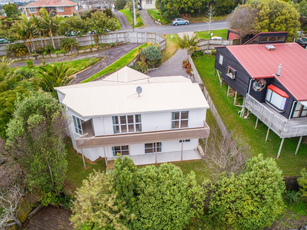 2/66 Target Road, Totara Vale, Auckland - Carousel 1