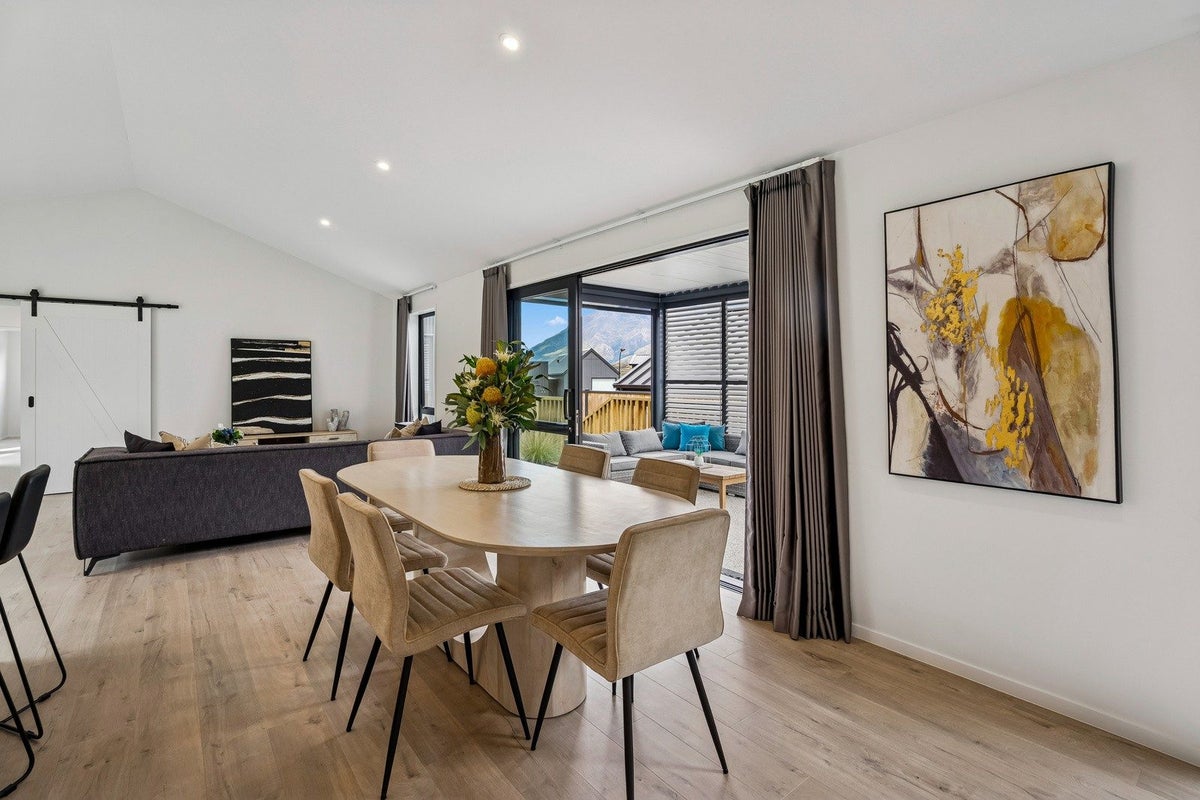 62 Spur Ridge Rise, Hanley's Farm, Jacks Point, Queenstown-Lakes, Otago - Carousel 2