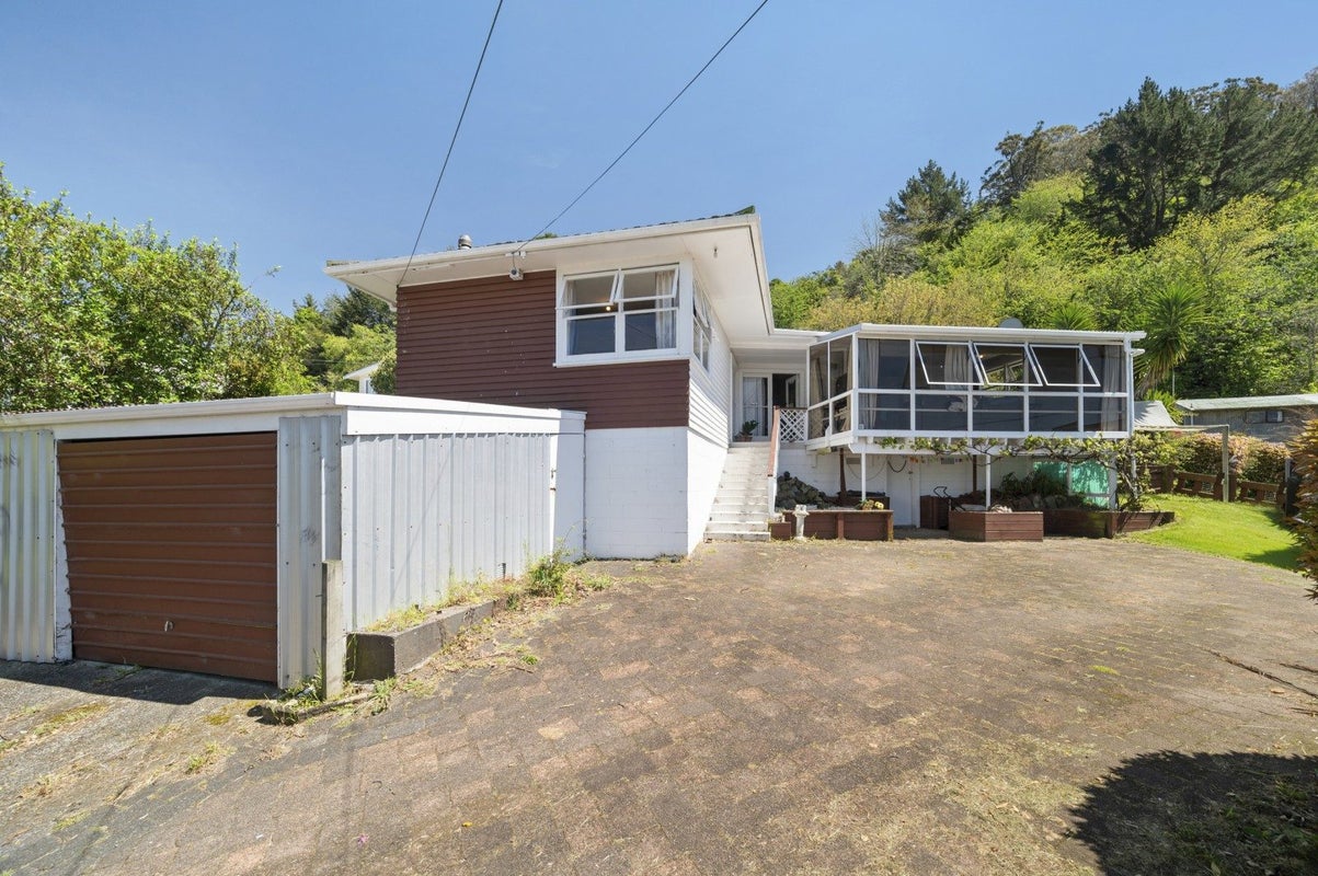 29 Gordon Road, Western Heights, Rotorua - Carousel 1