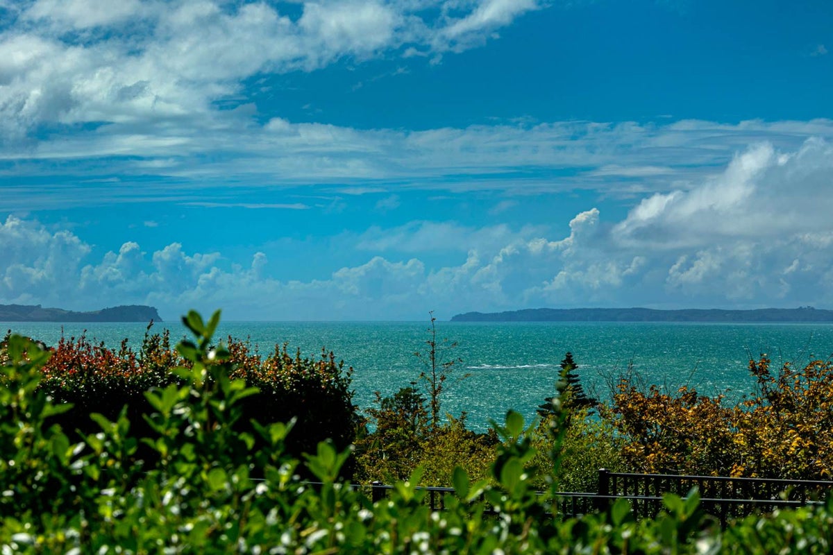 2/40 Braemar Road, Rothesay Bay, Auckland - Carousel 2