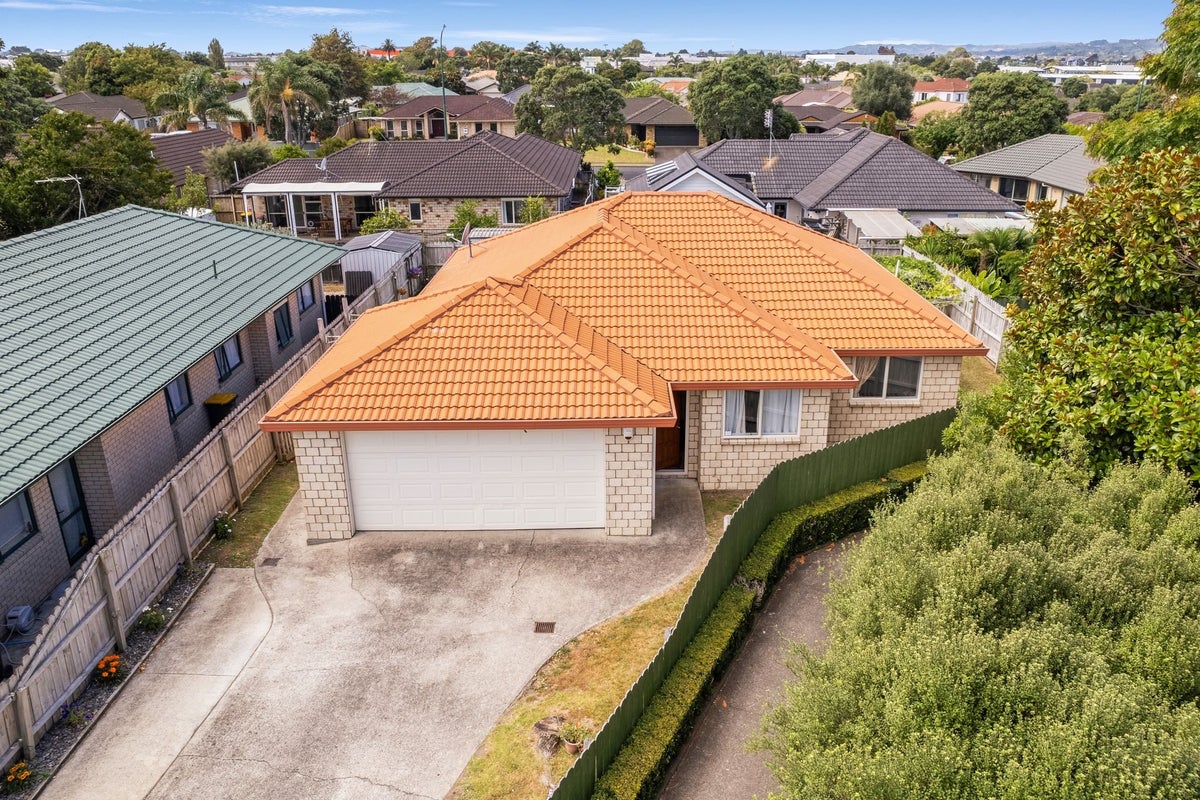 29 Takatu Place, Takanini, Auckland - Carousel 1
