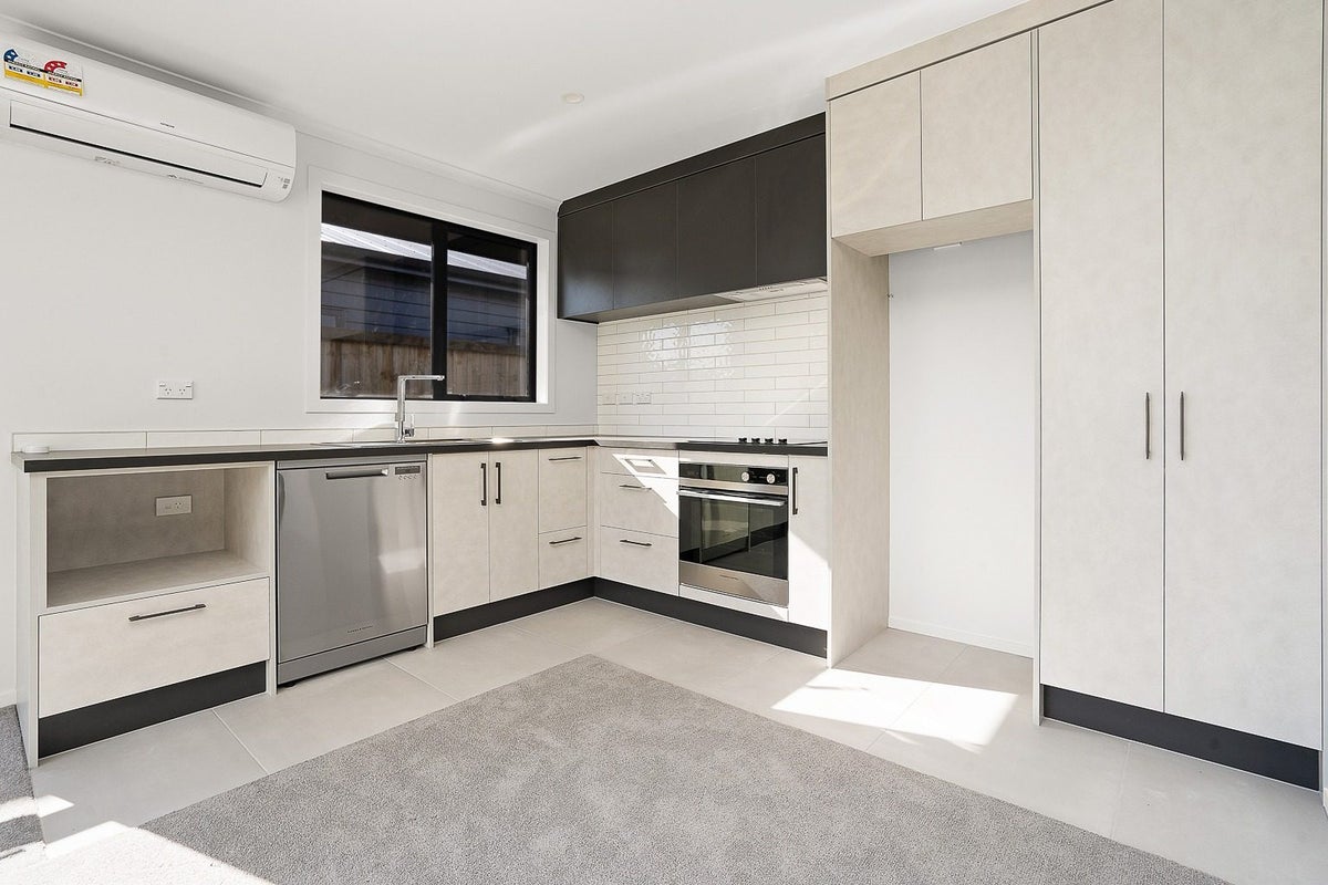1/12 Tokerau Drive, Rototuna North, Hamilton - Carousel 2