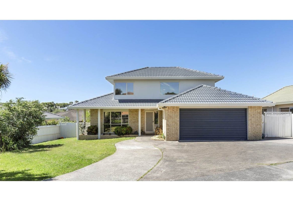 18 Mt Blanc Place, Northpark, Auckland - Carousel 1