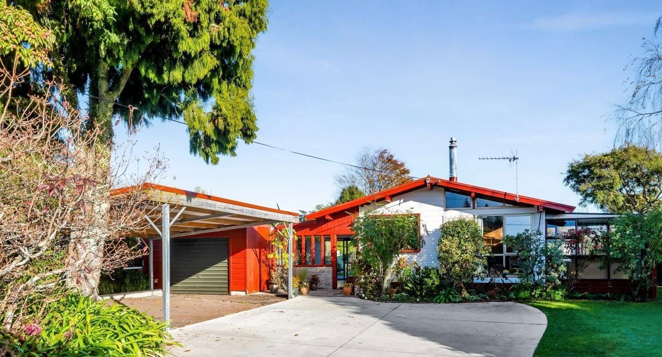1274 Egmont Road, Egmont Village, New Plymouth - Carousel 1