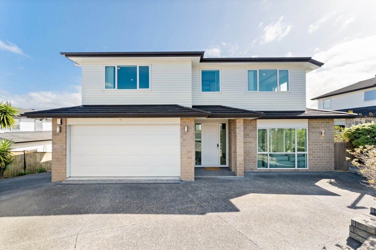 23 Ballyboe Place, Pinehill, Auckland - Carousel 1