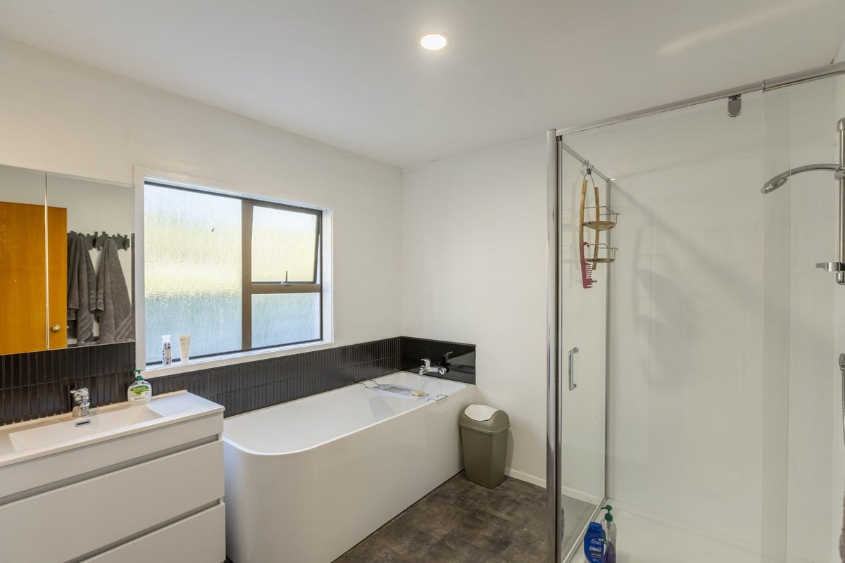 124 Seaview Road, Paraparaumu Beach, Paraparaumu - Carousel 25
