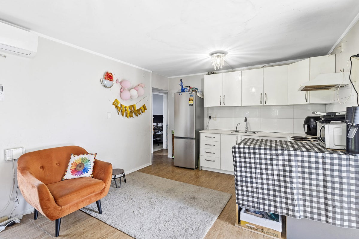 1/78 Aroha Avenue, Sandringham, Auckland - Carousel 2
