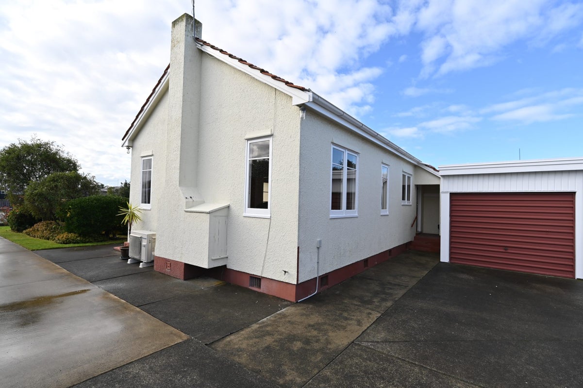 1/8 White Street, TARADALE, NAPIER - Carousel 9