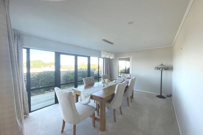 10B Beach Road, Castor Bay, Auckland - Carousel 2