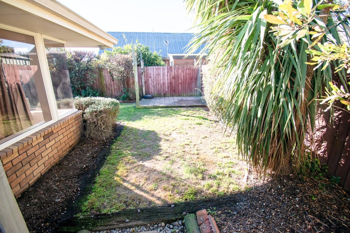 2/18 Kirsten Place, Parklands, Christchurch - Carousel 17