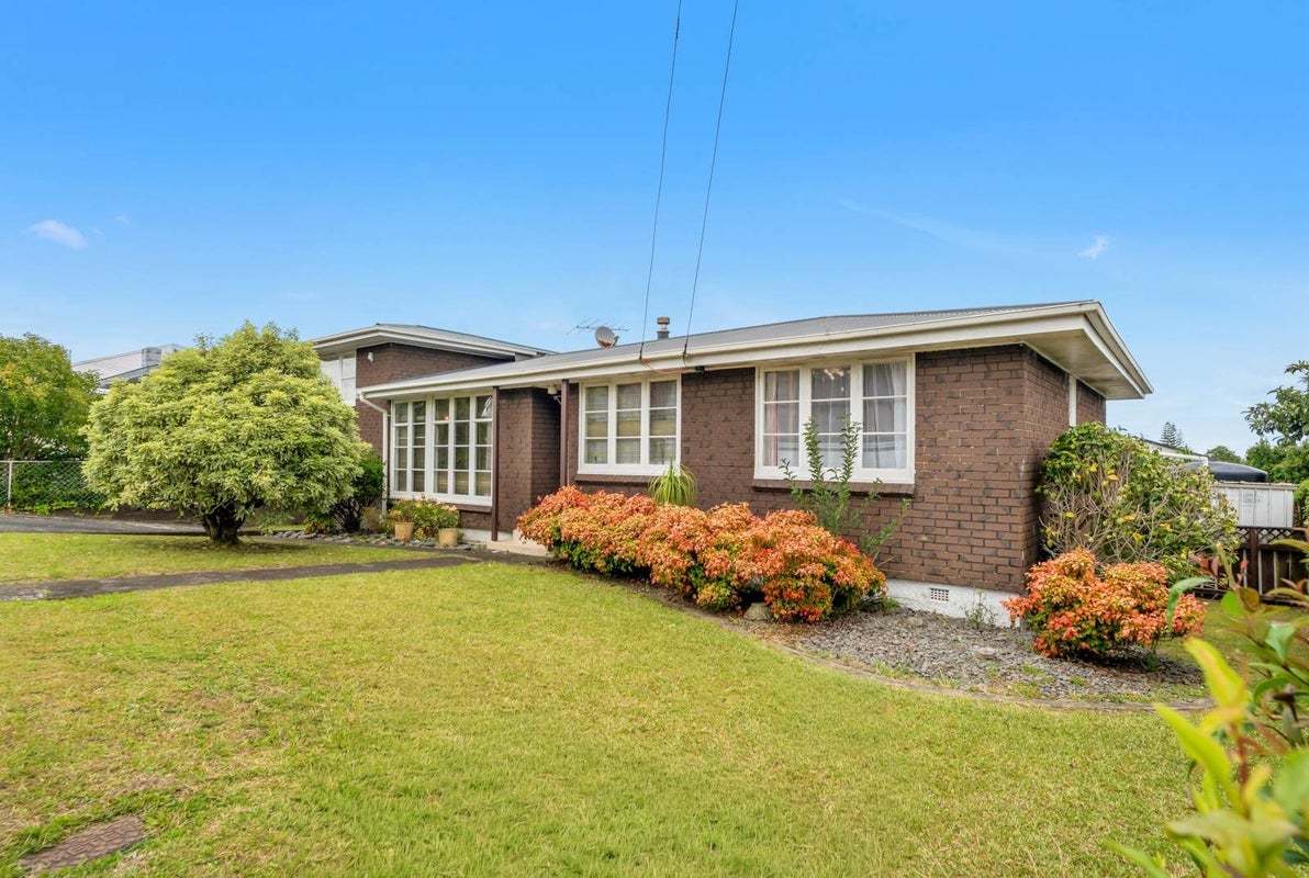 481 Richardson Road, Mount Roskill, Auckland - Carousel 1