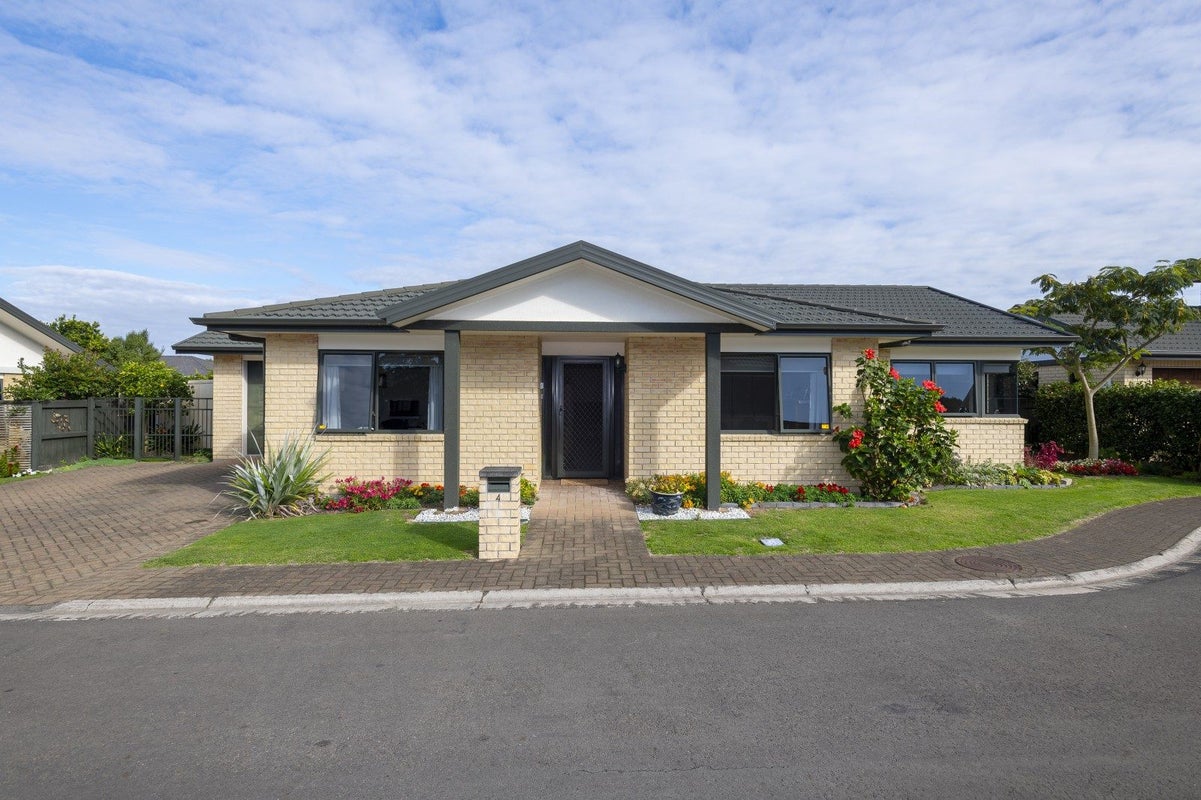 4 Coulston Place, Riverdale, Gisborne - Carousel 24