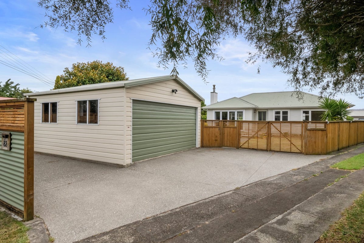 82 Alexander road, Raumati Beach, Paraparaumu - Carousel 2