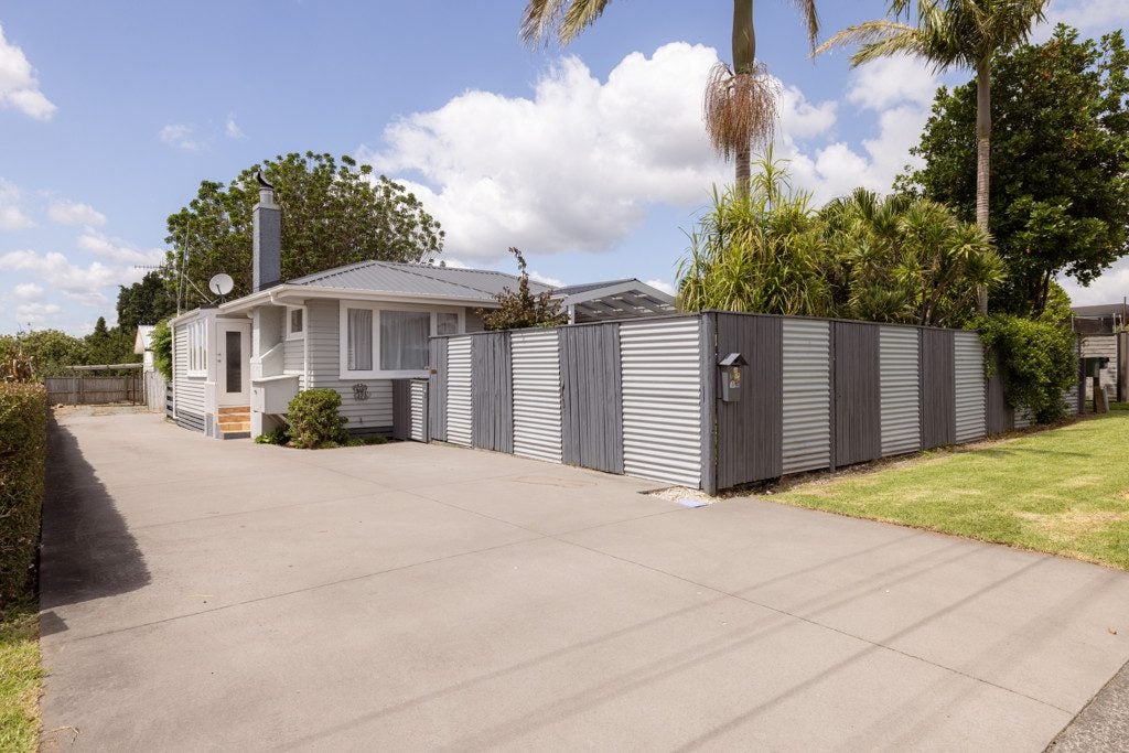 10 Collingwood Street, Judea, Tauranga - Carousel 2