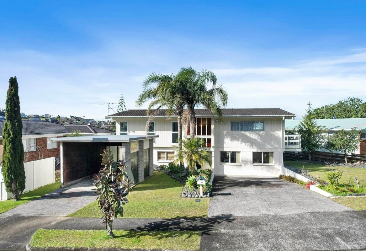 19 Ravenwood Drive, Forrest Hill, Auckland - Carousel 2
