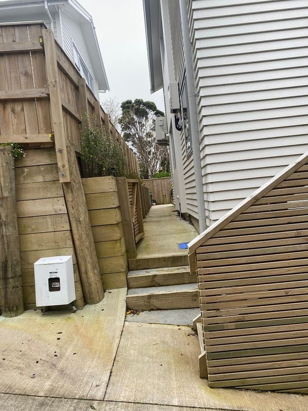14C Prospect Terrace, Johnsonville, Wellington - Carousel 20