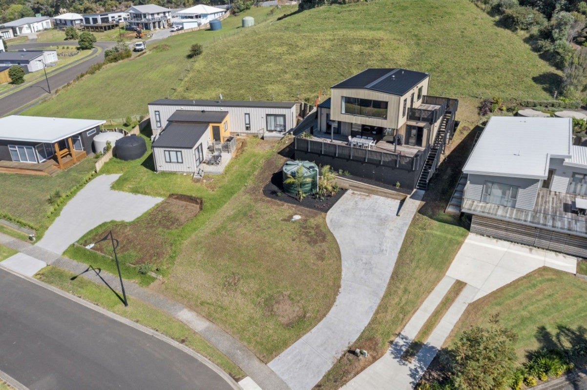 24 Dolphin Drive, Whiritoa, Waihi - Carousel 22