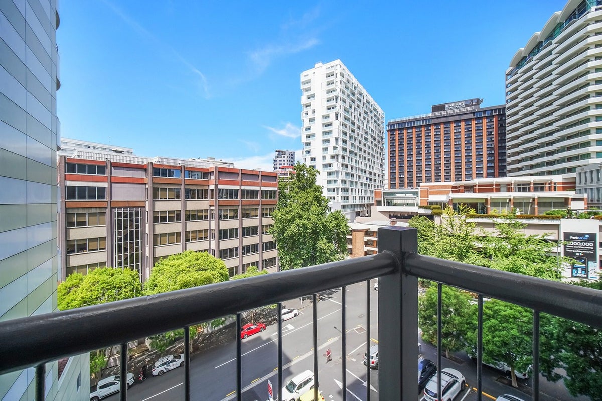 5G/2 Eden Crescent, Auckland Central, Auckland - Carousel 11