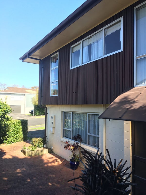 8 Steele Street, Meadowbank, Auckland - Carousel 2