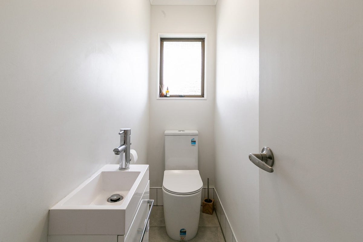 30A Bassett Road, Johnsonville, Wellington - Carousel 19
