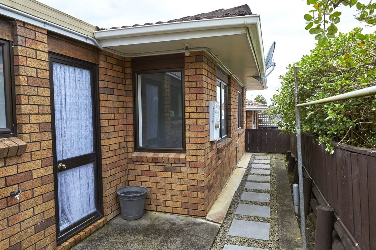 1/6 Wood Street, Papakura, Auckland - Carousel 11