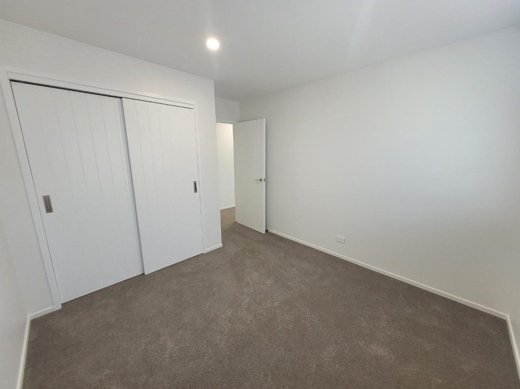 38 Ainslee Street, Highlands Park, New Plymouth - Carousel 10