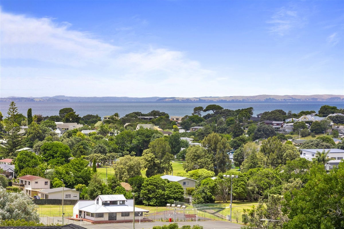 19 Layton Road, Manly, Whangaparaoa - Carousel 2