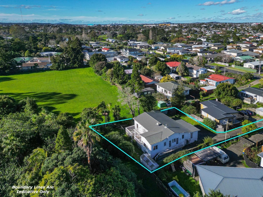 3/26 Woodside Road, Massey, Auckland - Carousel 1