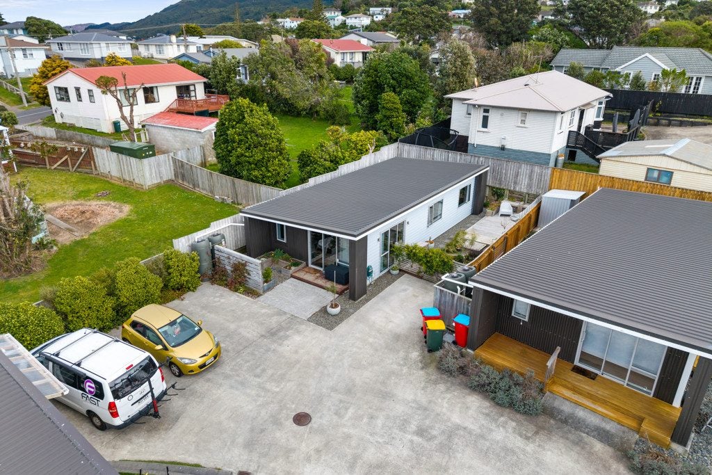 17B Tuki Street, Titahi Bay, Porirua, Wellington - Carousel 2