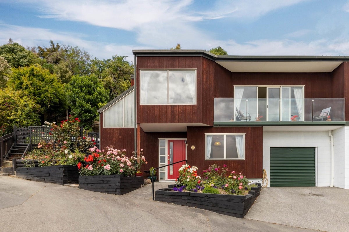 1/7 Ball Lane, Redcliffs, Christchurch - Carousel 1