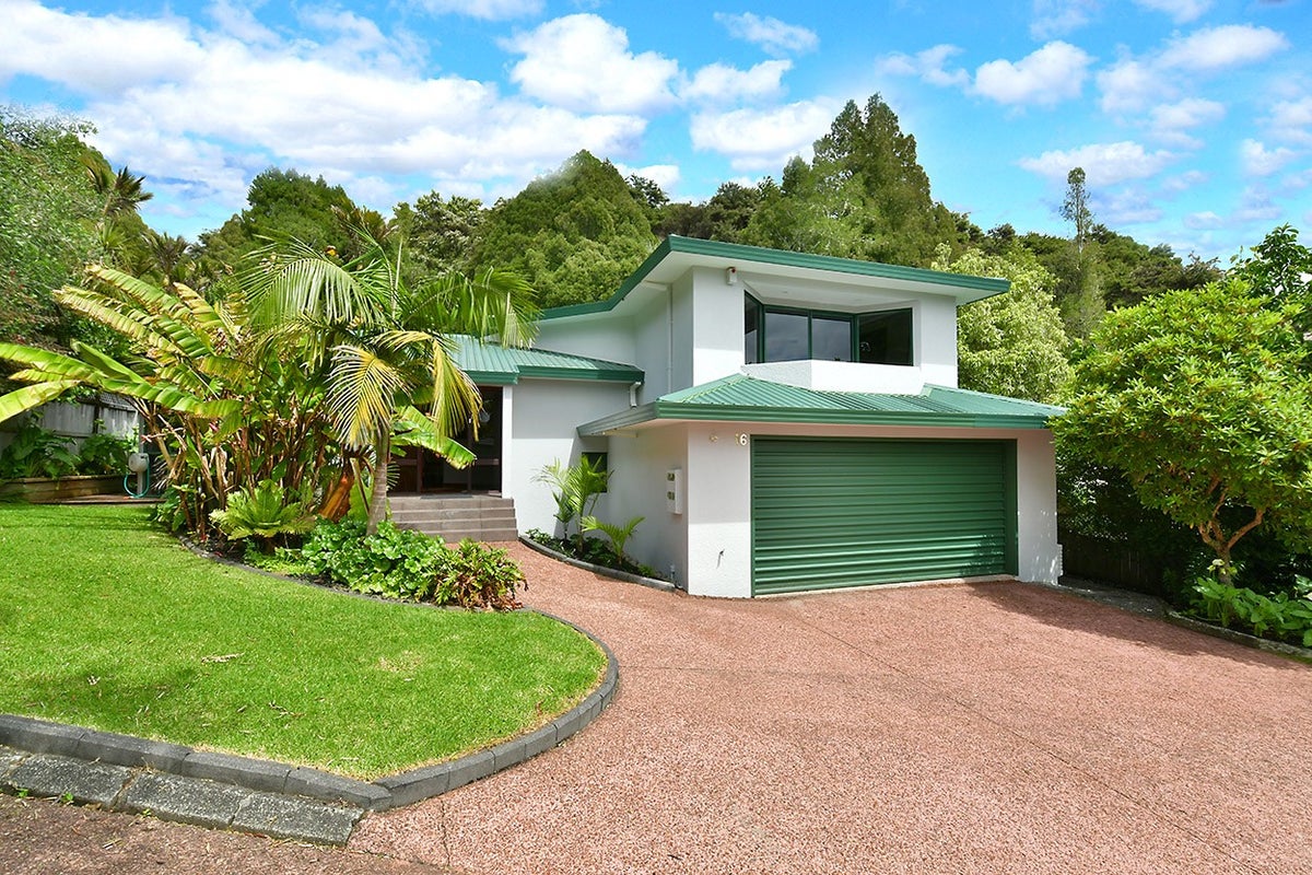 16 Dee Place, Torbay, Auckland - Carousel 1
