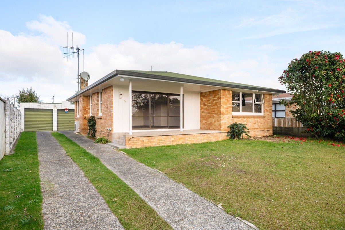 34 Laurence Street, Queenwood, Hamilton - Carousel 1