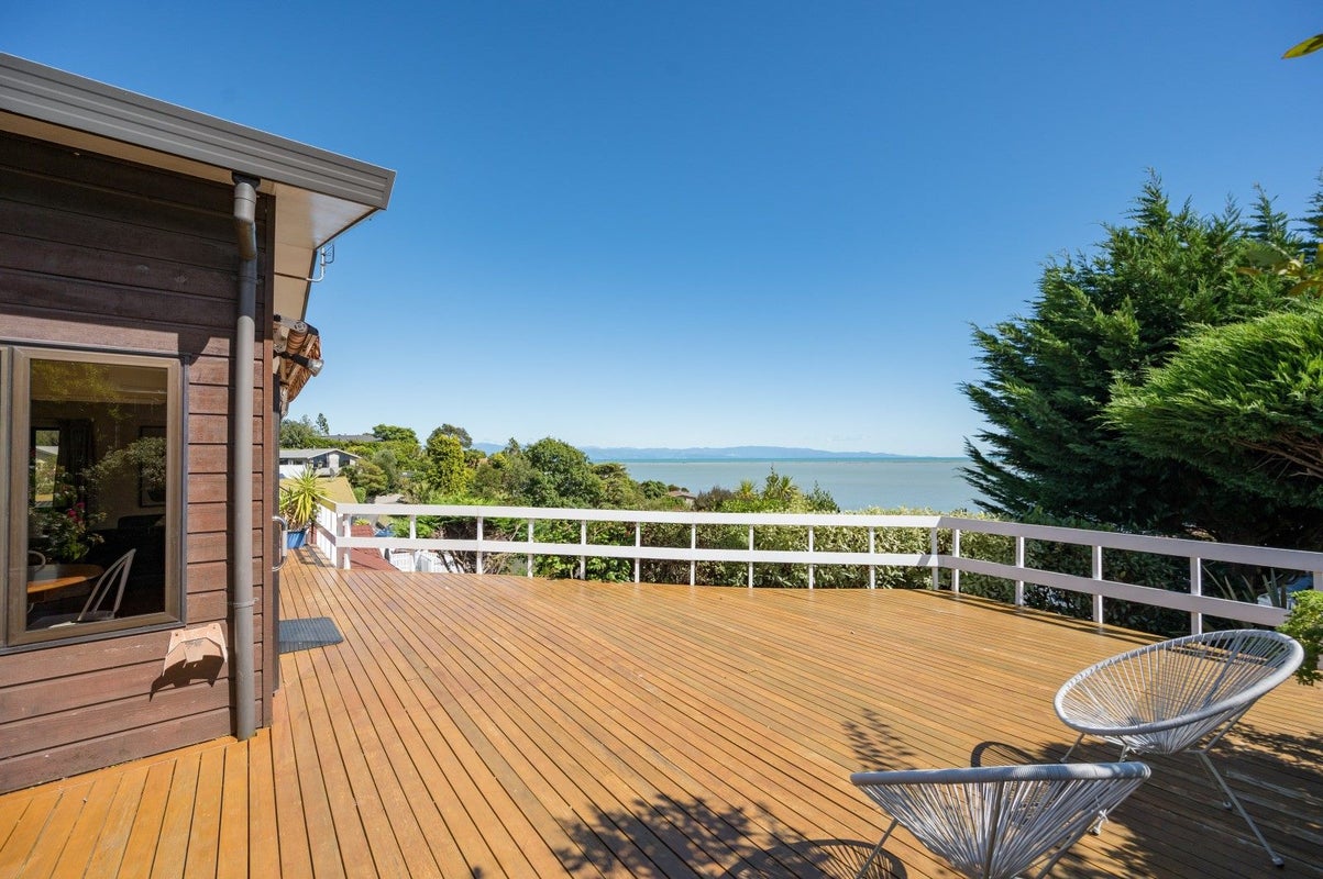 20 Paremata Street, Atawhai, Nelson - Carousel 1