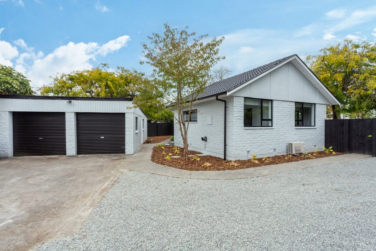 8C Leeman Place, Redwood, Christchurch - Carousel 1