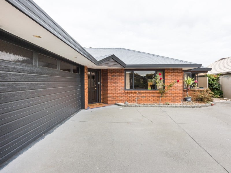 29 Washington Parade, Milson, Palmerston North - Carousel 2