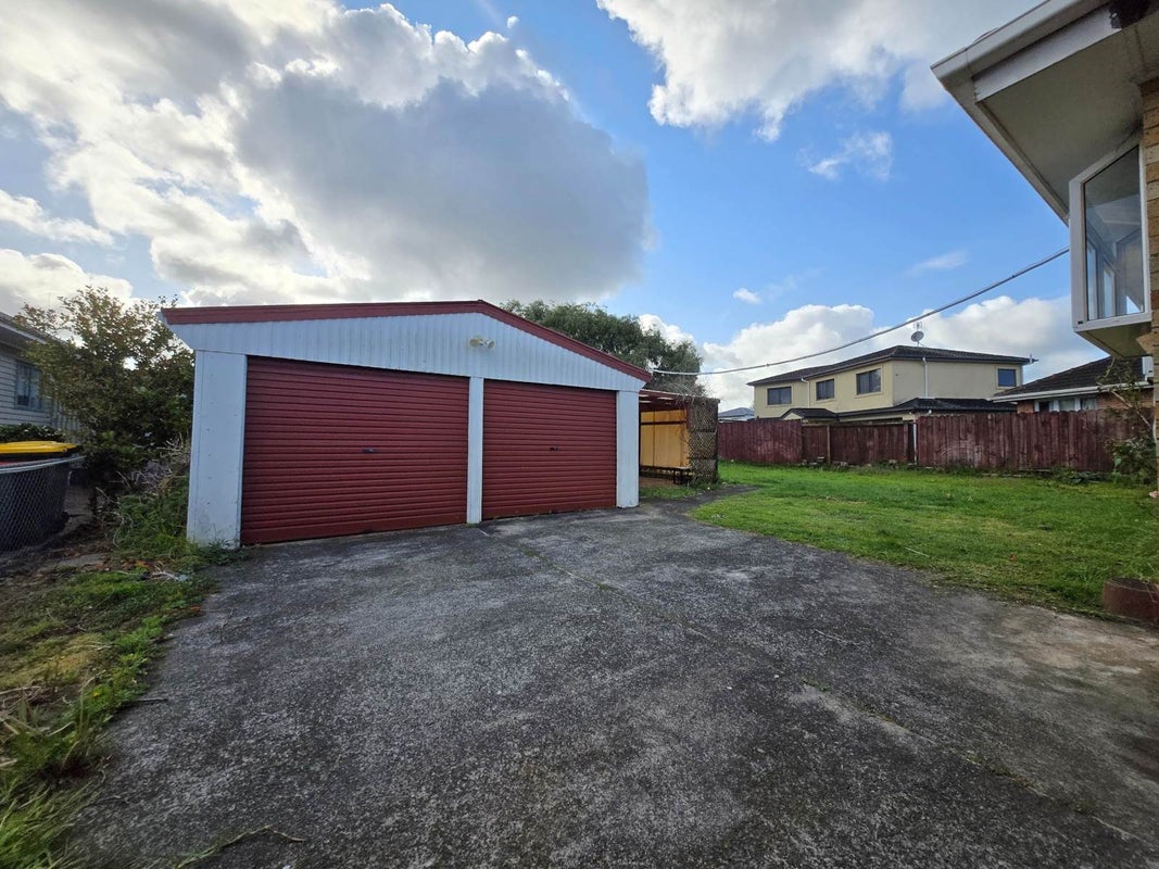14 Grantham Road, Papatoetoe, Auckland - Carousel 2