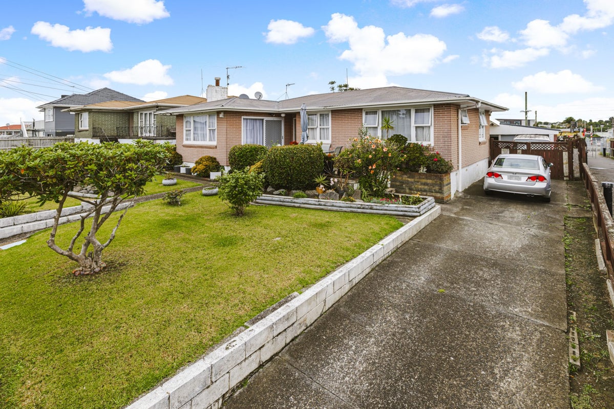 37 Ferguson Street, Manurewa East, Auckland - Carousel 15