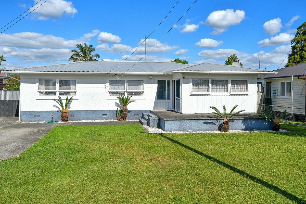 10 Edmund Hillary Avenue, Papakura, Papakura - Carousel 1