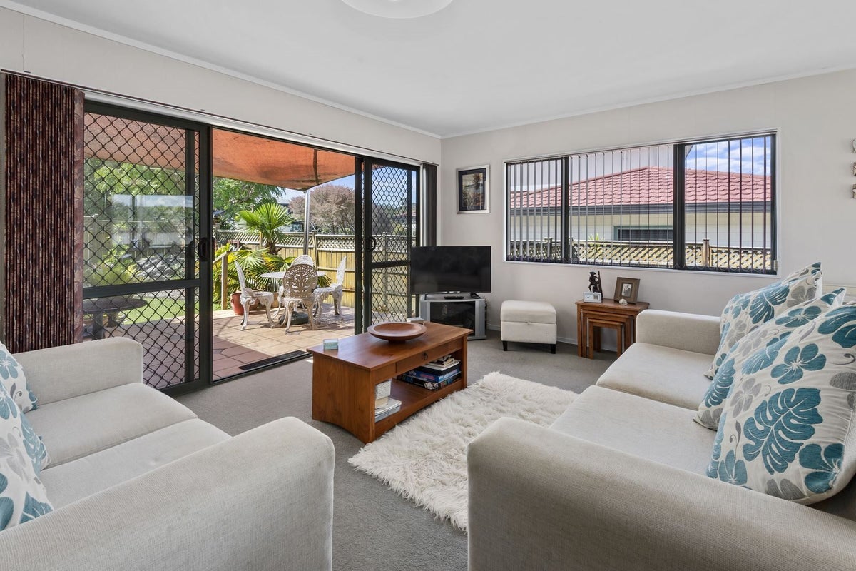 1/13 Whangarei Heads Road, Onerahi, Whangarei - Carousel 1