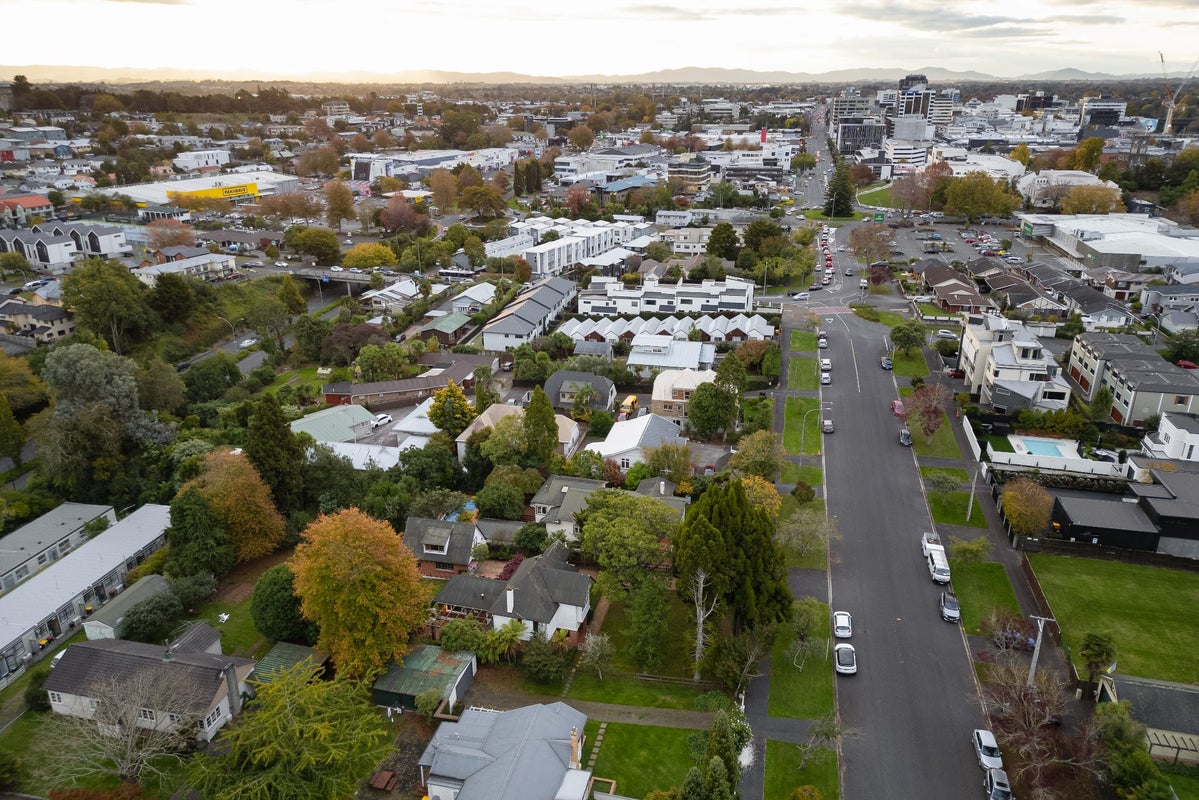 25 Anglesea Street, Hamilton Central, Hamilton - Carousel 29