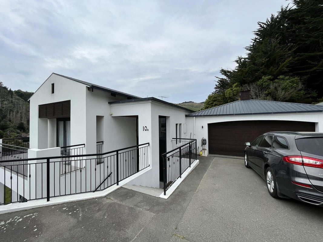 10A Dalefield Drive, Cashmere, Christchurch - Carousel 2