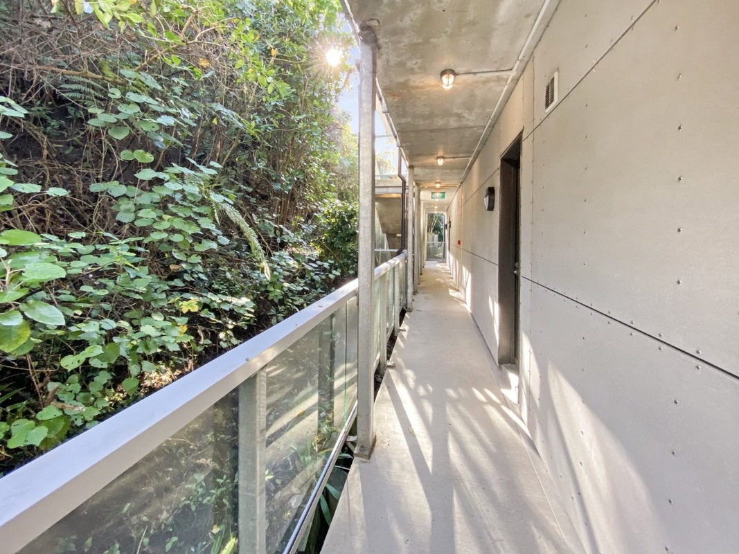 101/26 Glenmore Street, Northland, Wellington - Carousel 13