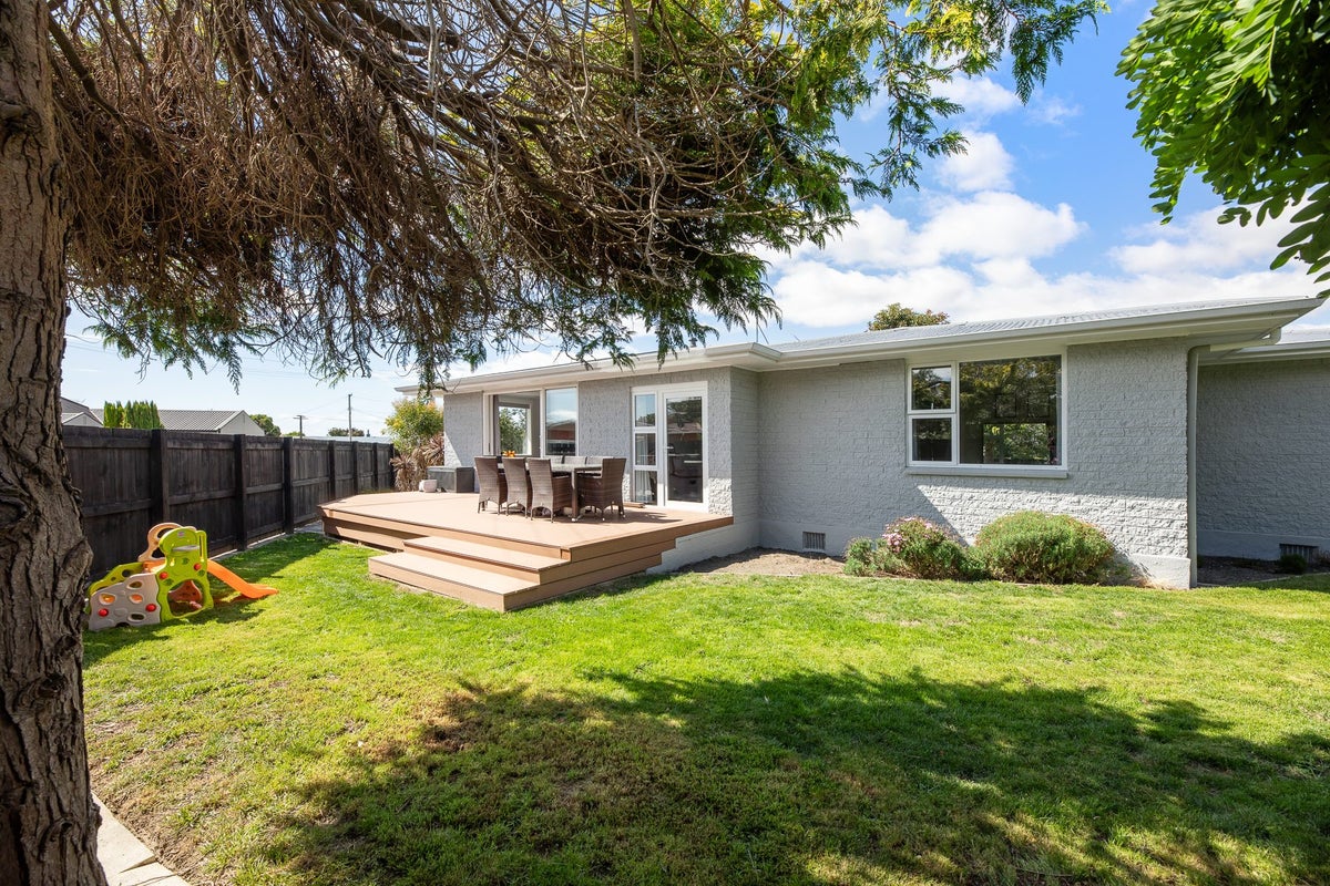 2 Houghton Crescent, Redwoodtown, Blenheim - Carousel 2