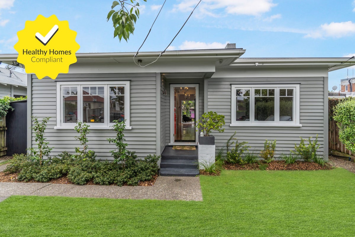 1 Oban Road, Westmere, Auckland - Carousel 1