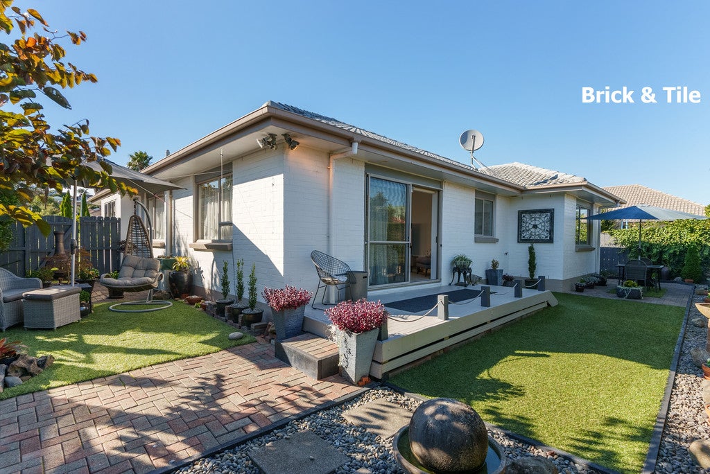 26 Palmcrest Grove, Highland Park, Auckland - Carousel 2