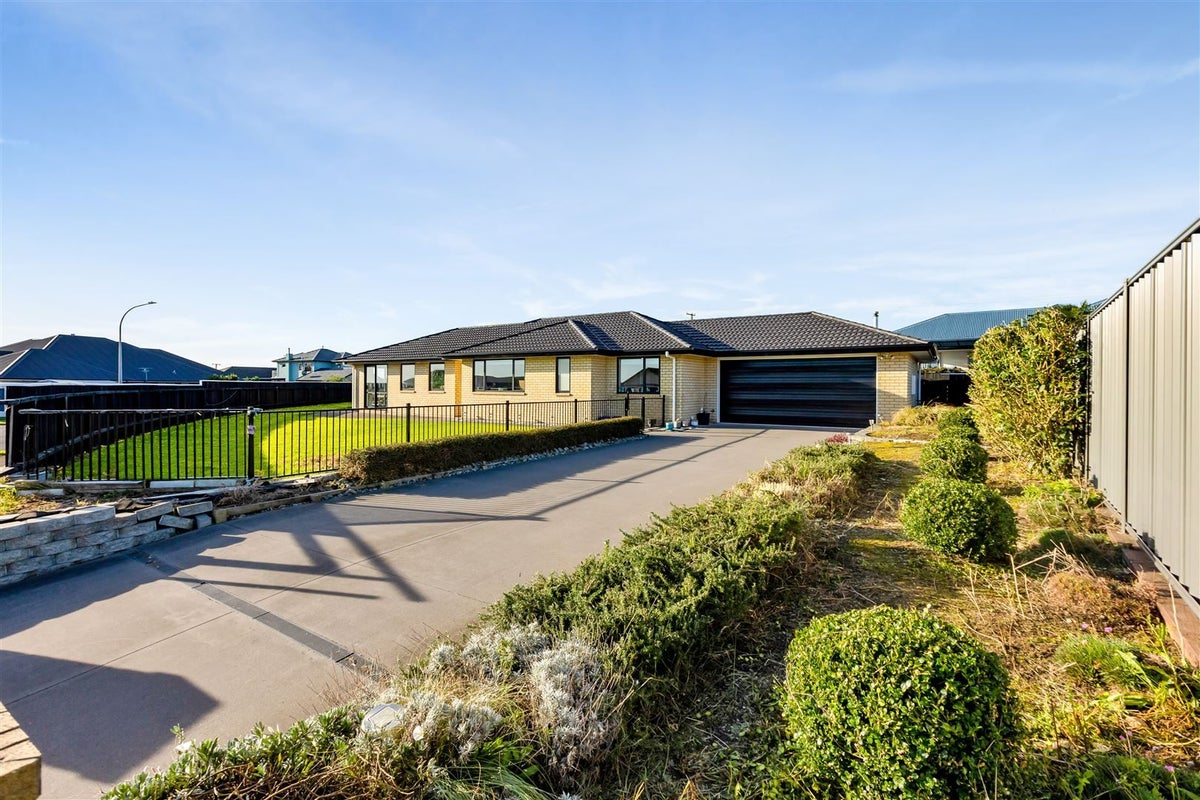 3 Jules Crescent, Bell Block, New Plymouth - Carousel 28