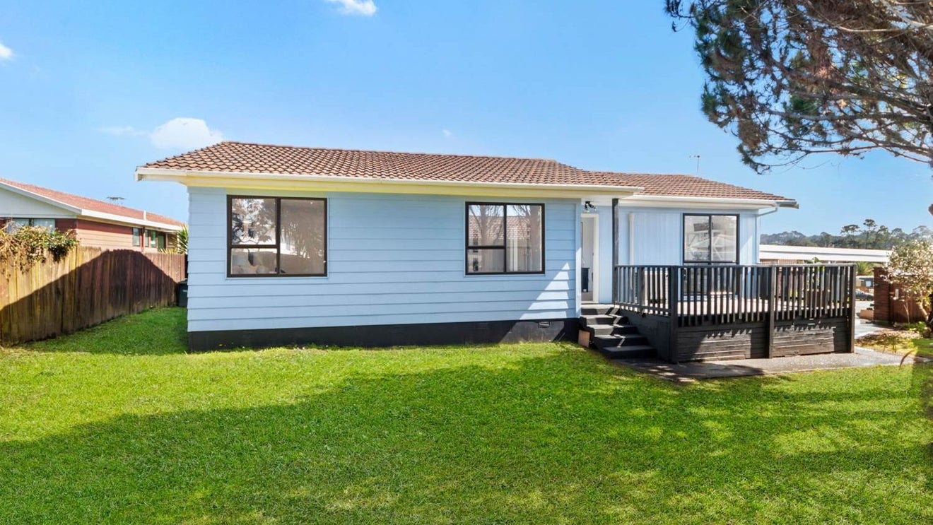 12 Hillman Place, Ranui, Auckland - Carousel 1